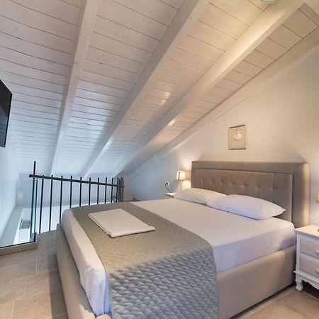 Kalipso & Nafsika Maisonettes Grey Diamond Villa Nikiana Exteriör bild
